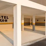 Tron * Travnik