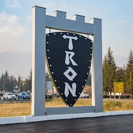 Tron * Travnik